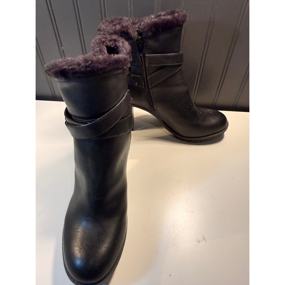 Guess Womens Black Faux Leather Fur Trim Buckle Block Heel Ankle Boots Size 6M